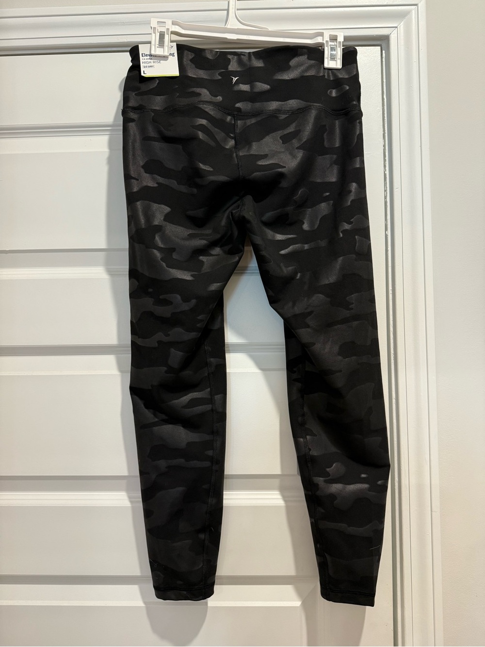 Black Camo Active Leggings - Picture 2 of 4